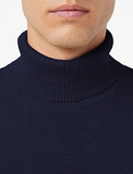 FINE KNITTED TURTLE NECK M