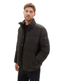 Puffer jacket with a hidden hood L