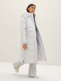 Puffer coat with a hood L