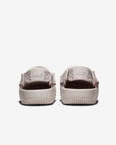 W Calm Mule
