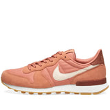 W Internationalist