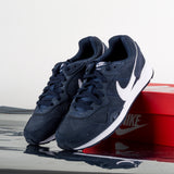 VENTURE RUNNER SUEDE