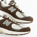 2002R Brown/White