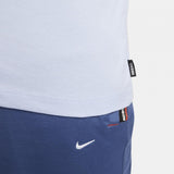 M NK FC TEE SEASONAL BLOCK