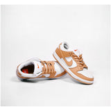 SB Dunk Low Light Cognac