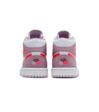 1 Mid Valentine's Day (W)