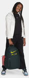 Y NK ELMNTL BKPKNK AIR 20L