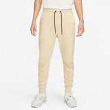 Tech Lightweight Jogger