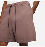 M TECH LIGHTWEIGHT SHORT