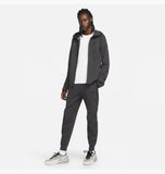 TECH FLEECE