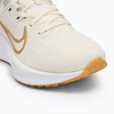 WMNS QUEST 6