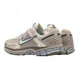 Zoom Vomero 5 'Light orewood brown/Dark stucco/Light pumice'