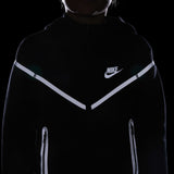 B Nsw Tch Flc Ssnl Tf+ Wr Fz Black