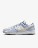 W Dunk Low