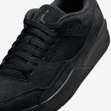 Flight Court Black Cat