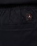 M ESS WOVEN SHORT
