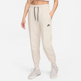 W Sportswear Tech Fleece