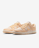 W DUNK LOW