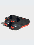 AVRYN Black/Red