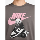 Nsw Tee Fw Mbr Cnct Fa25 Brown