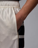 M BRK CAT SCRATCH SHORT