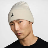 U PEAK BEANIE GIFT GVING AOJ