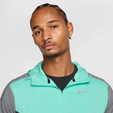Impossibly Light Windrunner Turquoise/Black