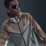 Tech Grey/Brown
