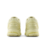 1906U Butter Yellow