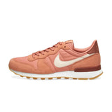 W Internationalist