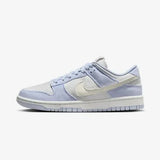 W Dunk Low